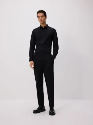 Reserved - Bawełniana koszula slim fit - czarny