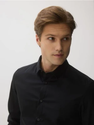 Reserved - Bawełniana koszula slim fit - czarny