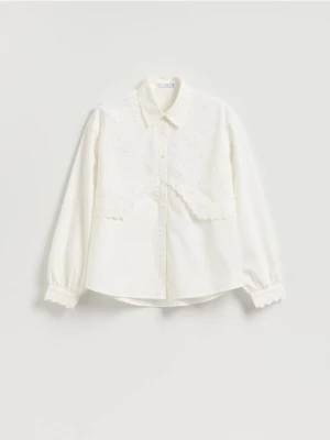 Reserved - Bawełniana koszula z haftem - biały