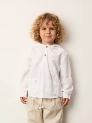 Reserved - Bawełniana koszula z kapturem - biały