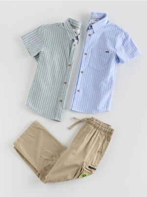 Reserved - Bawełniana koszula z krótkim rękawem - ciemnozielony