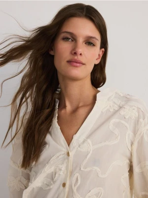 Reserved - Bawełniana koszula ze wzorem - złamana biel