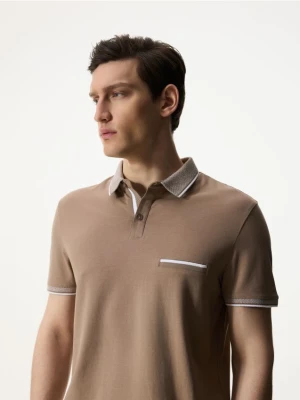 Reserved - Bawełniana koszulka polo slim - brązowy