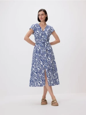 Reserved - Bawełniana sukienka midi z paskiem - granatowy