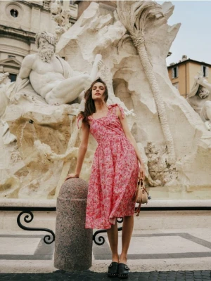 Reserved - Bawełniana sukienka na ramiączkach - fuksja