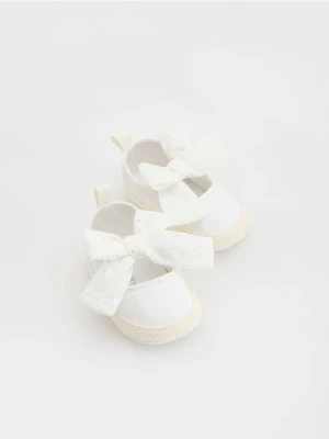 Reserved - Bawełniane balerinki - złamana biel