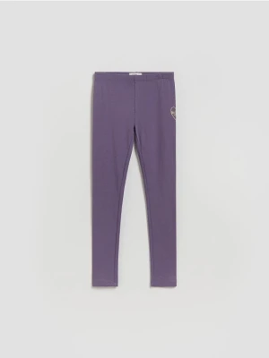 Reserved - Bawełniane legginsy z nadrukiem - fioletowy