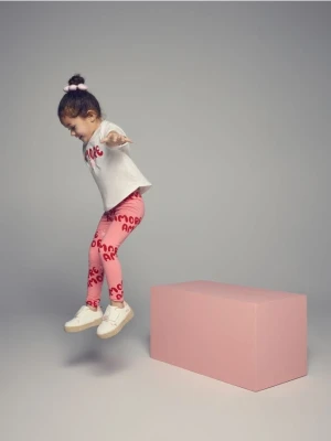 Reserved - Bawełniane legginsy z nadrukiem - różowy