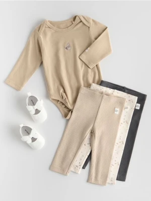 Reserved - Bawełniane legginsy z naszywką - złamana biel