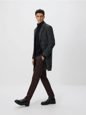 Reserved - Bawełniane spodnie chino slim - ciemnobrązowy