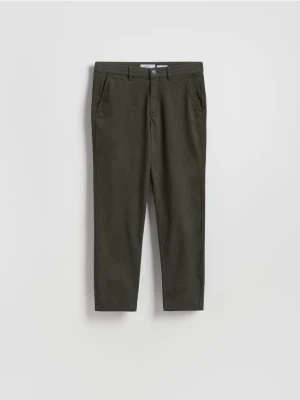 Reserved - Bawełniane spodnie chino slim - zielony