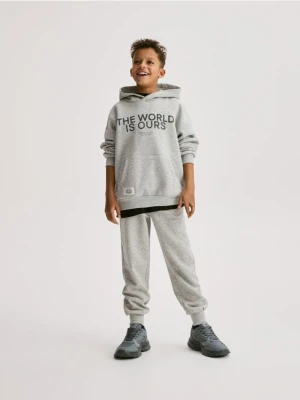 Reserved - Bawełniane spodnie jogger - jasnoszary