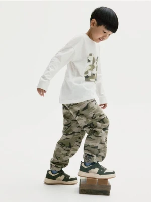 Reserved - Bawełniane spodnie - oliwkowy