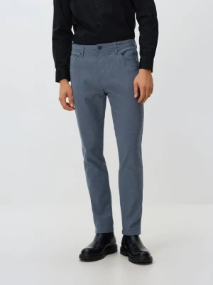 Reserved - Bawełniane spodnie slim fit - granatowy