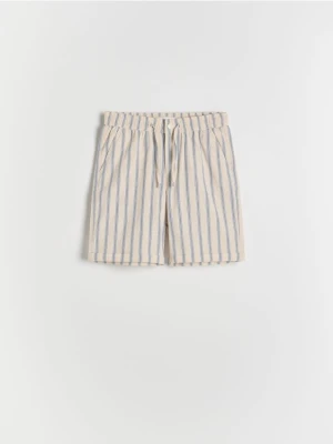 Reserved - Bawełniane szorty w paski - jasnoniebieski