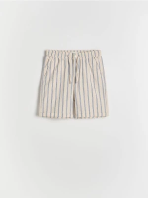 Reserved - Bawełniane szorty w paski - jasnoniebieski