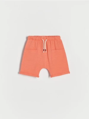 Reserved - Bawełniane szorty z kieszeniami - koralowy