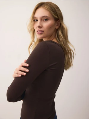 Reserved - Bawełniany longsleeve - ciemnobrązowy