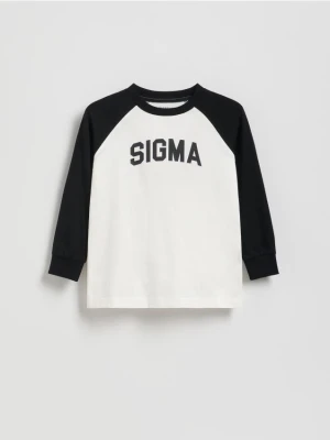 Reserved - Bawełniany longsleeve z nadrukiem - złamana biel