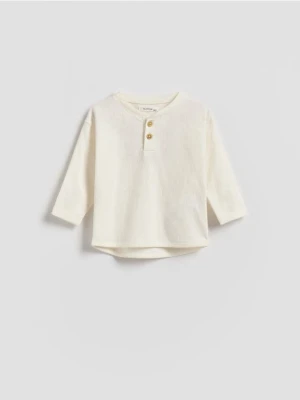 Reserved - Bawełniany longsleeve - złamana biel