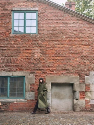 Reserved - Bawełniany płaszcz z kapturem - zielony