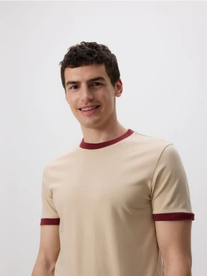 Reserved - Bawełniany t-shirt slim fit - beżowy