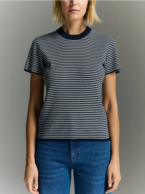 Reserved - Bawełniany t-shirt w paski - granatowy