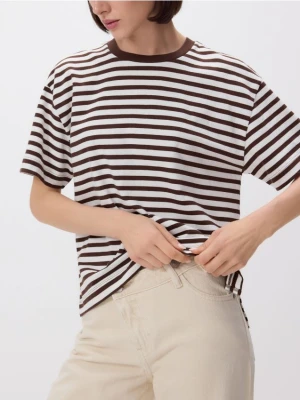 Reserved - Bawełniany t-shirt w paski - kremowy