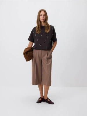 Reserved - Bawełniany t-shirt z aplikacją - ciemnobrązowy