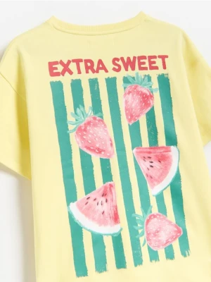 Reserved - Bawełniany t-shirt z aplikacją - jasnożółty