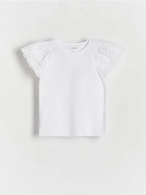 Reserved - Bawełniany t-shirt z falbanką - biały