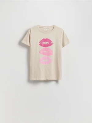 Reserved - Bawełniany t-shirt z nadrukiem - beżowy