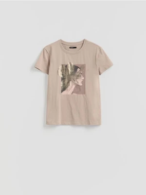 Reserved - Bawełniany t-shirt z nadrukiem - beżowy