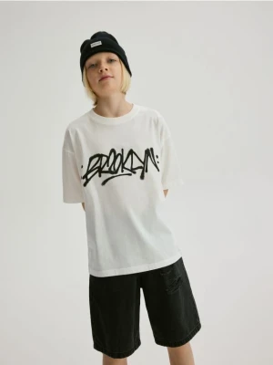 Reserved - Bawełniany t-shirt z nadrukiem - biały