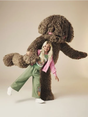 Reserved - Bawełniany t-shirt z nadrukiem Boffie & Poko - oliwkowy