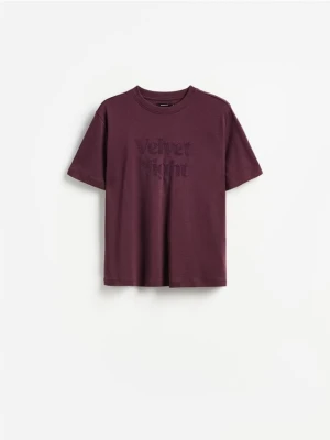 Reserved - Bawełniany t-shirt z nadrukiem - bordowy