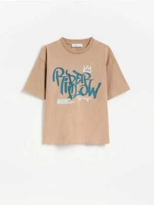 Reserved - Bawełniany t-shirt z nadrukiem - brązowy