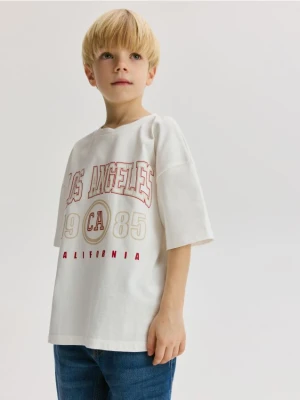 Reserved - Bawełniany t-shirt z nadrukiem - złamana biel