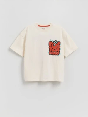 Reserved - Bawełniany t-shirt z nadrukiem - złamana biel