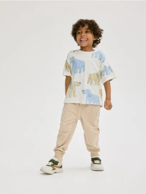 Reserved - Bawełniany t-shirt z nadrukiem - złamana biel