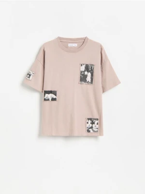 Reserved - Bawełniany t-shirt z naszywkami - jasnoszary