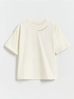 Reserved - Bawełniany t-shirt - złamana biel