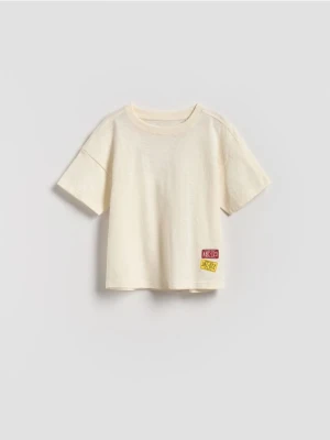 Reserved - Bawełniany t-shirt - złamana biel