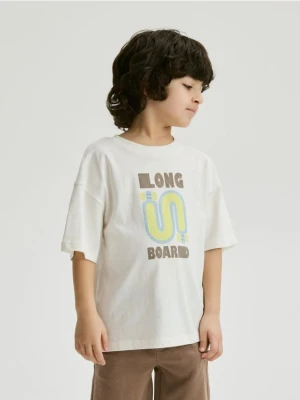 Reserved - Bawełniany t-shirt - złamana biel