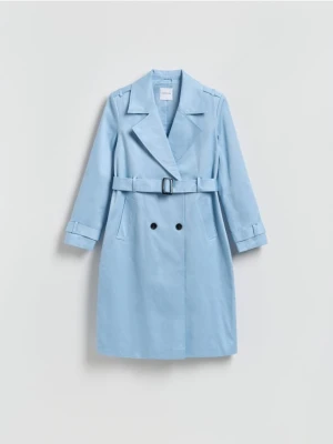 Reserved - Bawełniany trencz z paskiem - jasnoniebieski