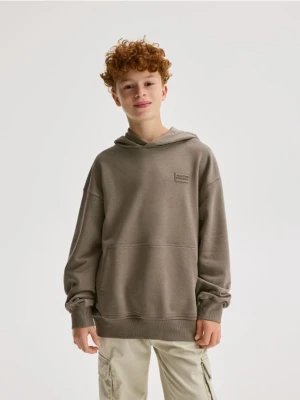 Reserved - Bluza oversize z kapturem - ciemnobrązowy