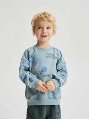 Reserved - Bluza oversize z nadrukiem - niebieski