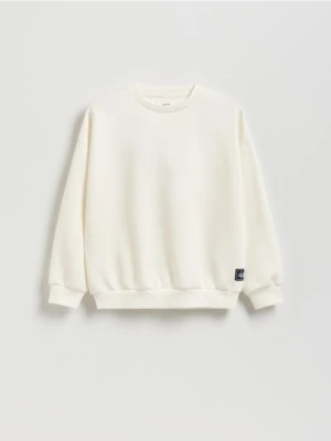 Reserved - Bluza oversize z nadrukiem - złamana biel