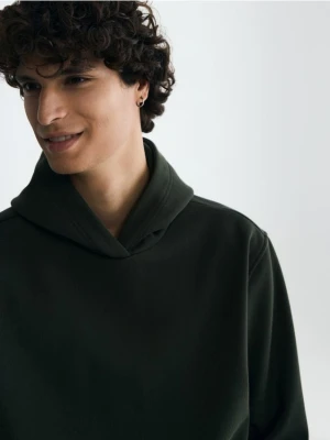 Reserved - Bluza regular z kapturem - ciemnozielony