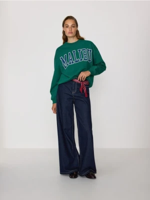 Reserved - Bluza z haftowanym napisem - zielony